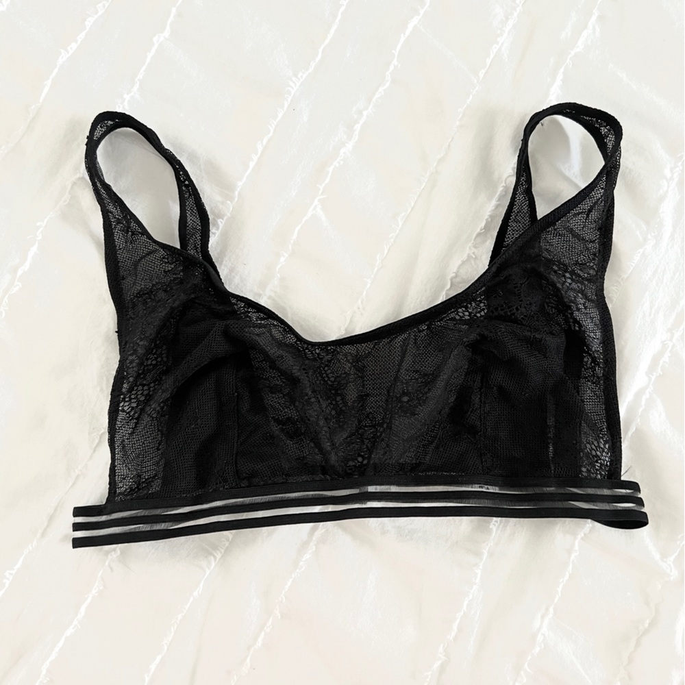 Victoria's Secret Black Lace Bralette Large